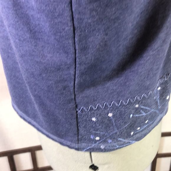 embroidered blue pullover,  small from Blast - Picture 9 of 9